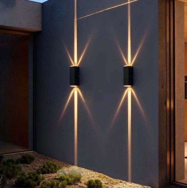 Outdoor Wall Light